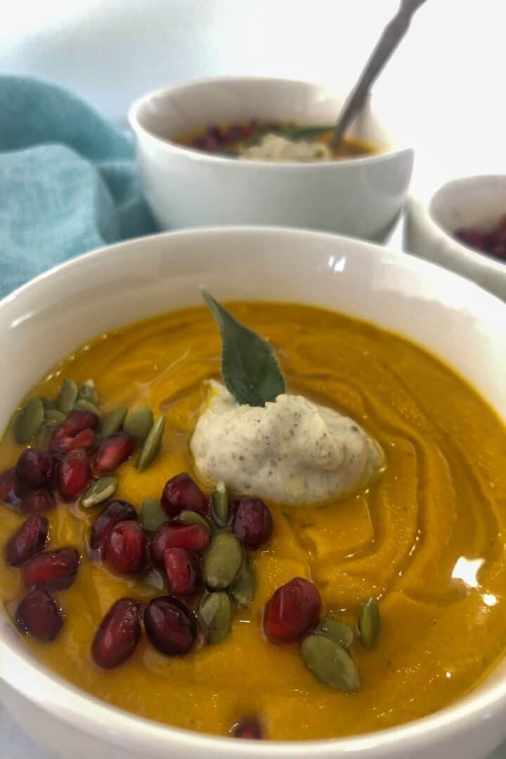 butternut squash soup with pumpkin seeds