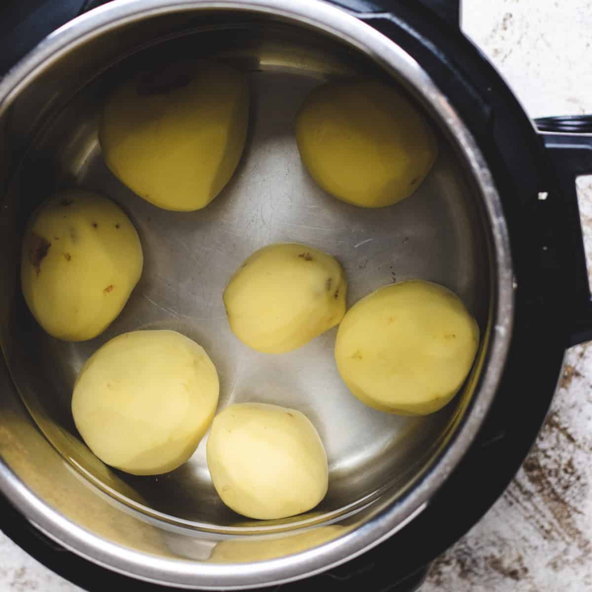 Peeled potatoes in an Instant Pot.